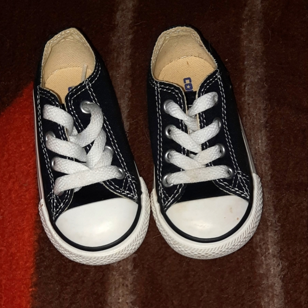 🍀3/15 Converse Kids Black & White Shoes